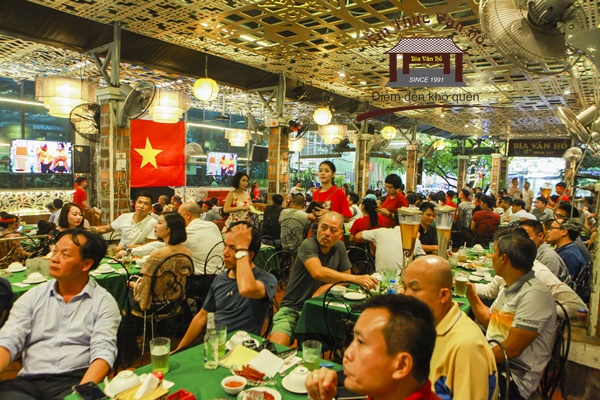 Gợi ý quán bia xem bóng đá ở Hà Nội cho các tín đồ yêu bóng