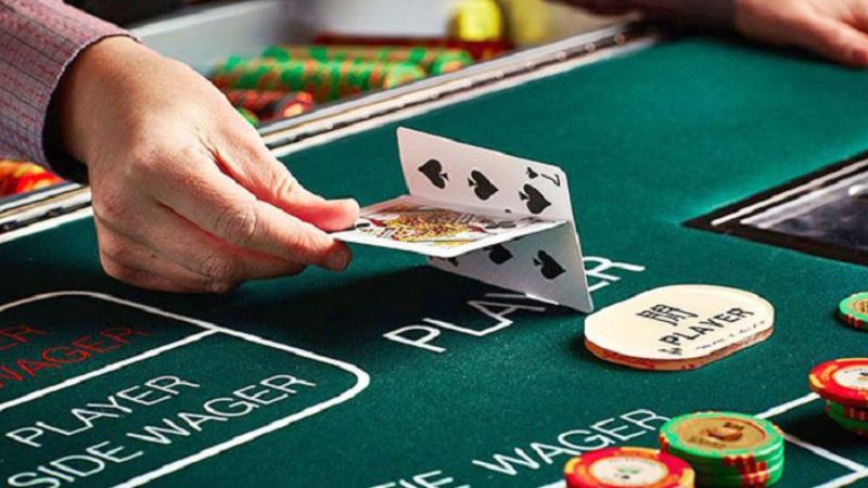 Tứ quý trong tiến lên là gì